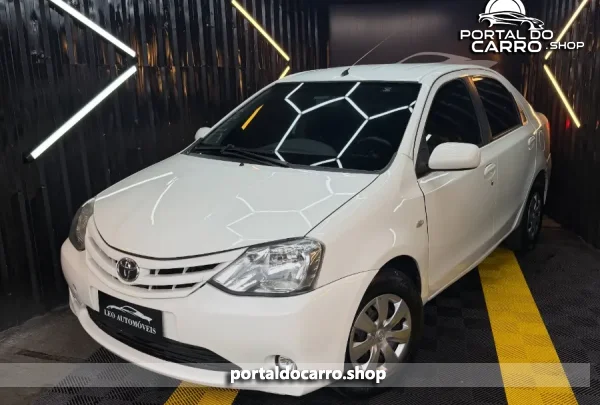 TOYOTA Etios Sedan XS 1.5 2013
